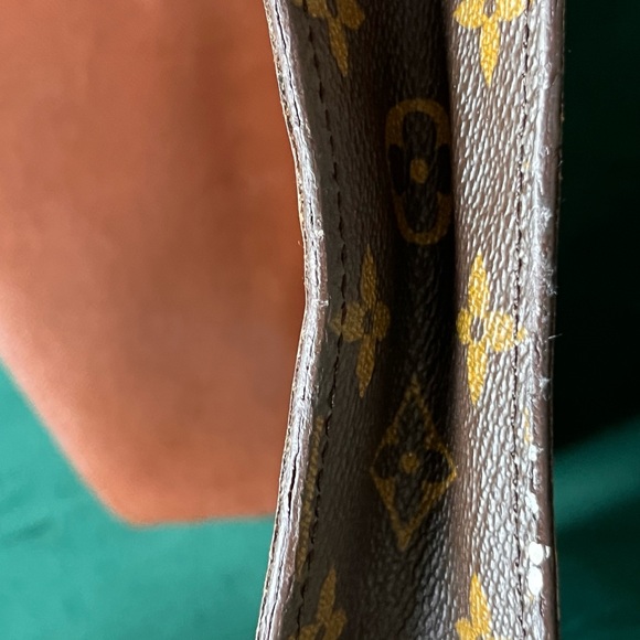 Authentic Louis Vuitton portfolio clutch - Picture 7 of 11